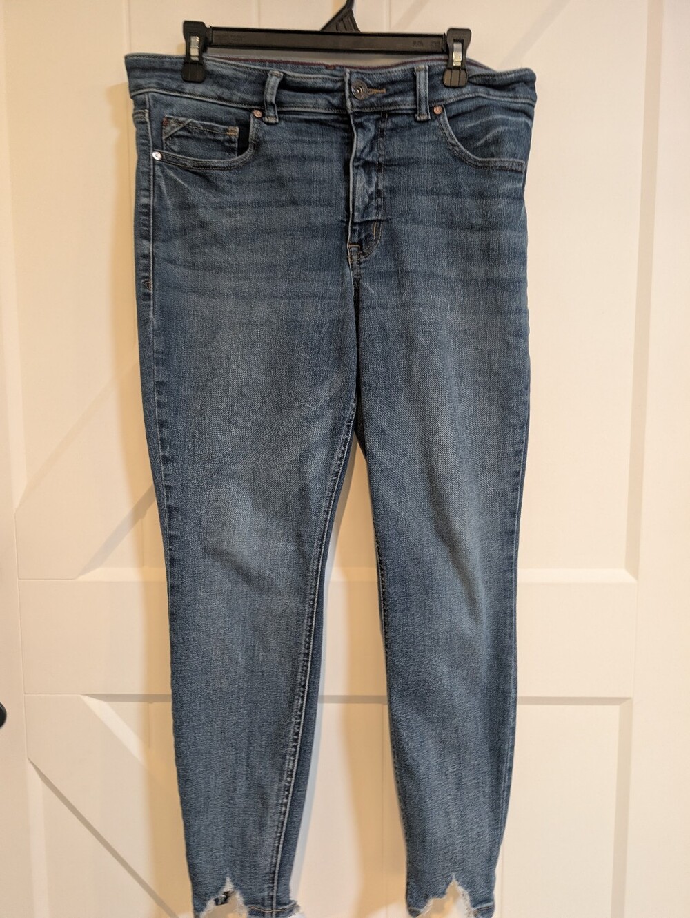 Classic Mid-Wash Women’s Jeans - Blue